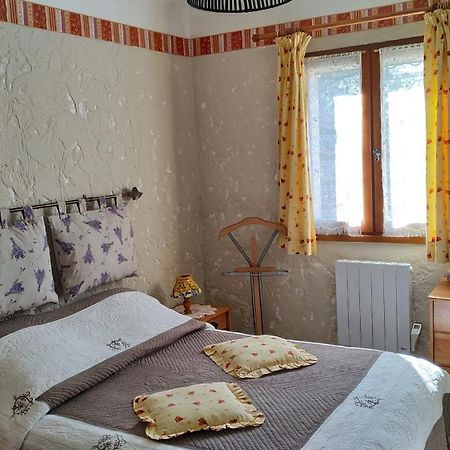 Bed and Breakfast La Pinede De Manon Баржоль Екстер'єр фото
